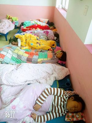 金蘋果幼兒園大班小朋友安安靜靜午休啦!