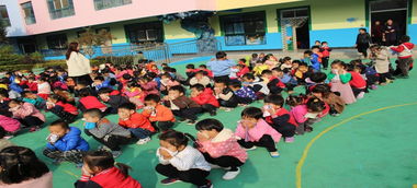 高密市金蘋果幼兒園舉行防火應急疏散演練，筑牢校園安全防線